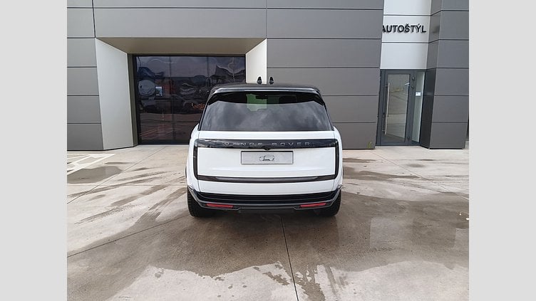 2025 SKLADOVÉ VOZIDLÁ Land Rover Range Rover Fuji White 3.0L I6 550PS  P550e PHEV Autobiography SWB AWD Auto 