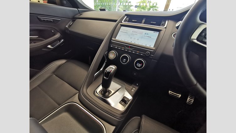 2019 認定中古車 Jaguar E-Pace フジホワイト D180 オートマチック全輪駆動 R-DYNAMIC HSE