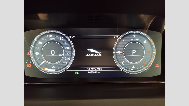 2019 認定中古車 Jaguar E-Pace フジホワイト D180 オートマチック全輪駆動 R-DYNAMIC HSE