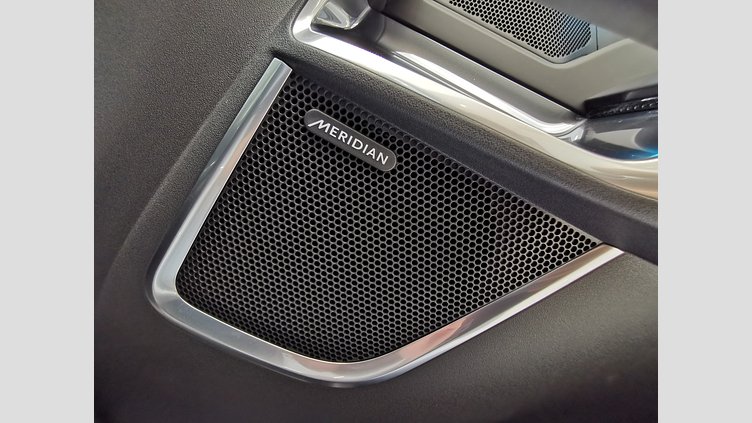 2019 認定中古車 Jaguar E-Pace フジホワイト D180 オートマチック全輪駆動 R-DYNAMIC HSE