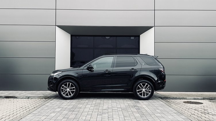 2025 SKLADOVÉ VOZIDLÁ Land Rover Discovery Sport Santorini Black D165 MHEV D165 Dynamic SE