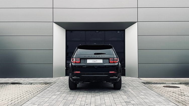2025 SKLADOVÉ VOZIDLÁ Land Rover Discovery Sport Santorini Black D165 MHEV D165 Dynamic SE