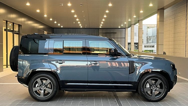 2024 新車 Land Rover Defender 110 Tasman Blue 3.0 litre i6D​ X-Dynamic HSE