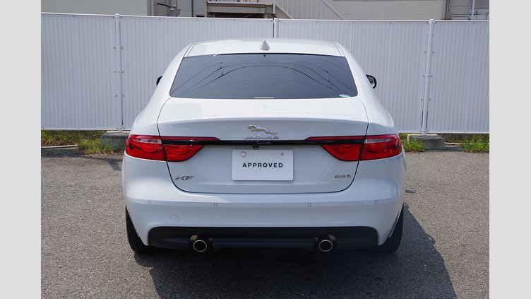 2017 認定中古車 Jaguar XF Yulong White 2.0P FR 2.0P KEI NISHIKORI EDITION