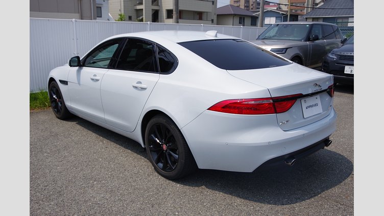 2017 認定中古車 Jaguar XF Yulong White 2.0P FR 2.0P KEI NISHIKORI EDITION