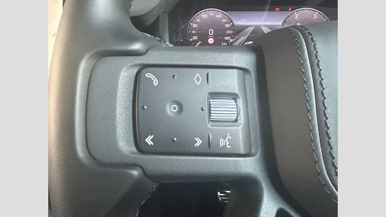 2023 認定中古車 Land Rover Defender 110 サントリーニブラック D300 AWD（AT） X-DYNAMIC HSE