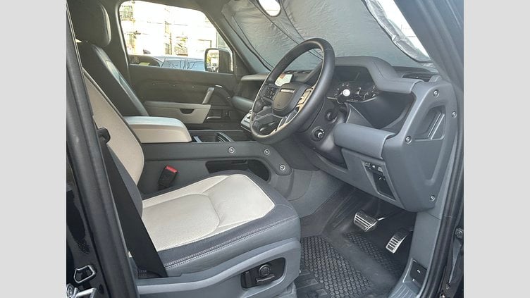 2023 認定中古車 Land Rover Defender 110 サントリーニブラック D300 AWD（AT） X-DYNAMIC HSE