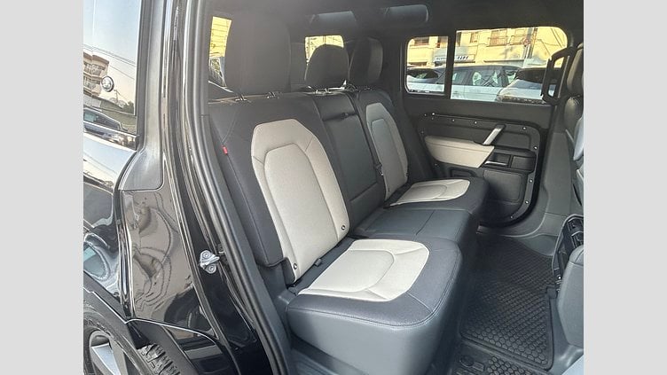 2023 認定中古車 Land Rover Defender 110 サントリーニブラック D300 AWD（AT） X-DYNAMIC HSE