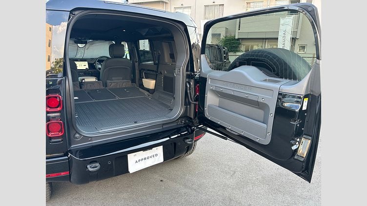 2023 認定中古車 Land Rover Defender 110 サントリーニブラック D300 AWD（AT） X-DYNAMIC HSE