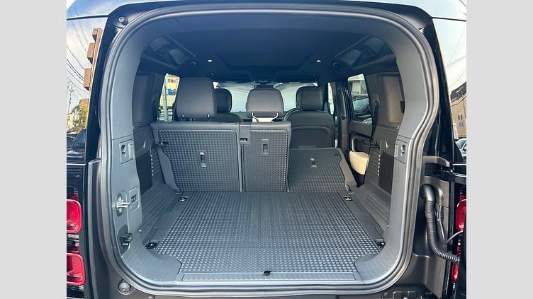 2023 認定中古車 Land Rover Defender 110 サントリーニブラック D300 AWD（AT） X-DYNAMIC HSE