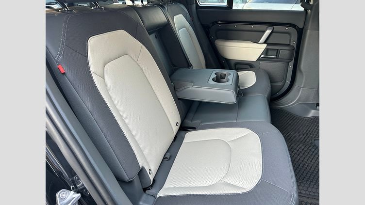 2023 認定中古車 Land Rover Defender 110 サントリーニブラック D300 AWD（AT） X-DYNAMIC HSE