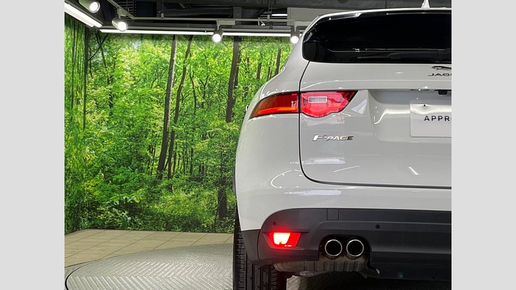 2019 認定中古車 Jaguar F-Pace Fuji White 2.0 litre i4D Diesel プレステージ