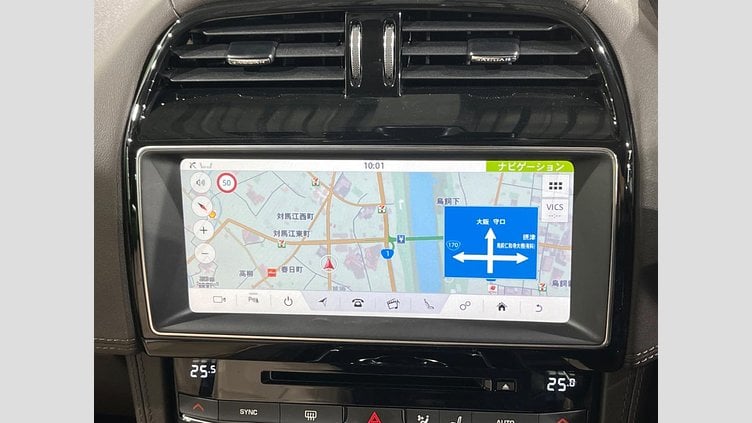 2019 認定中古車 Jaguar F-Pace Fuji White 2.0 litre i4D Diesel プレステージ