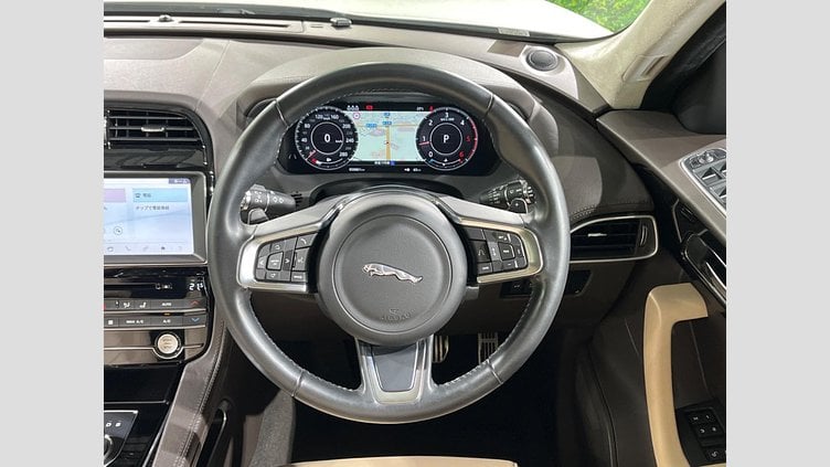 2019 認定中古車 Jaguar F-Pace Fuji White 2.0 litre i4D Diesel プレステージ