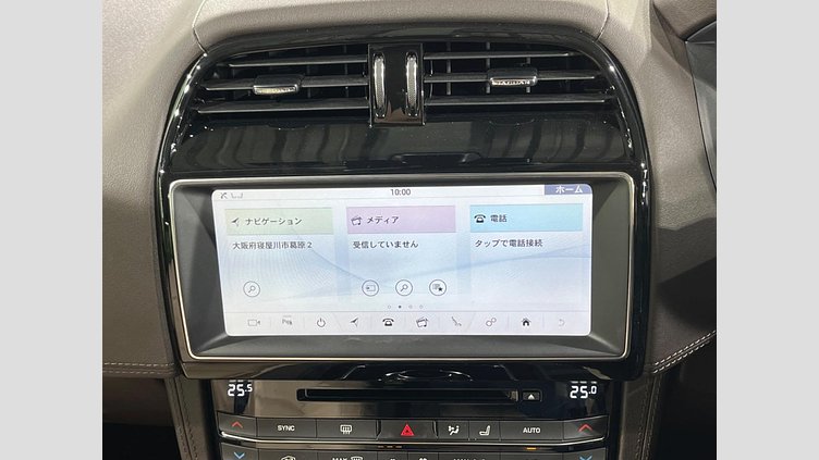 2019 認定中古車 Jaguar F-Pace Fuji White 2.0 litre i4D Diesel プレステージ