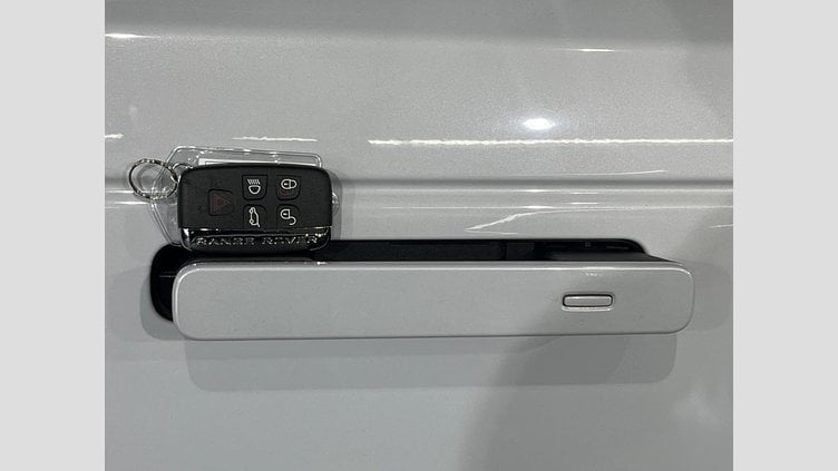 2019 認定中古車 Land Rover Range Rover Velar ユーロンホワイト D180 R-DYNAMIC SE