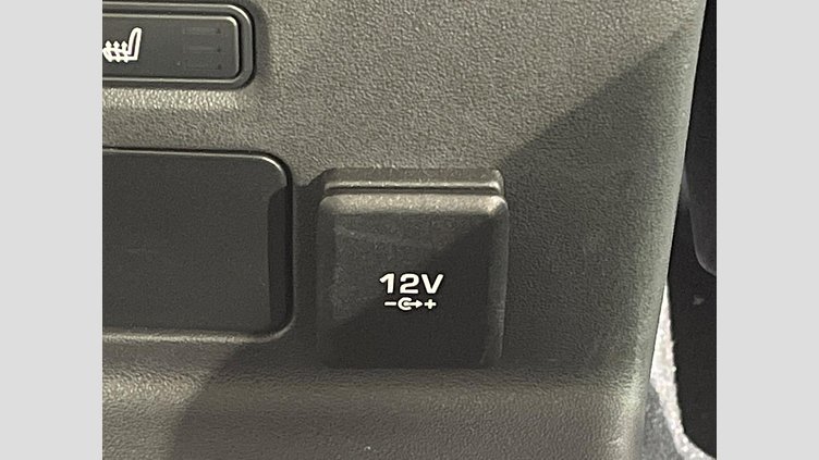2019 認定中古車 Land Rover Range Rover Velar ユーロンホワイト D180 R-DYNAMIC SE