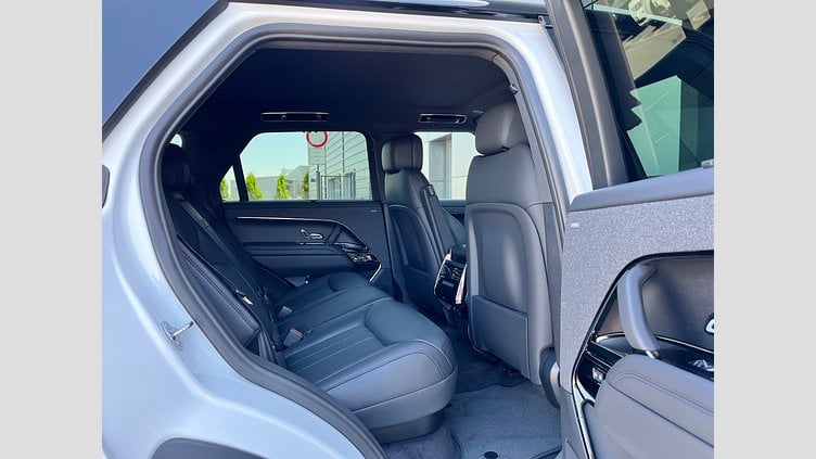 2025 SKLADOVÉ VOZIDLÁ Land Rover Range Rover Sport Perleťová biela Ostuni D300 MHEV AWD  Dynamic SE