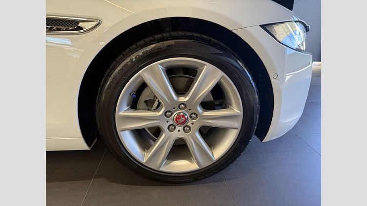 2016 Used Jaguar XE Fuji White 20d Diesel Prestige
