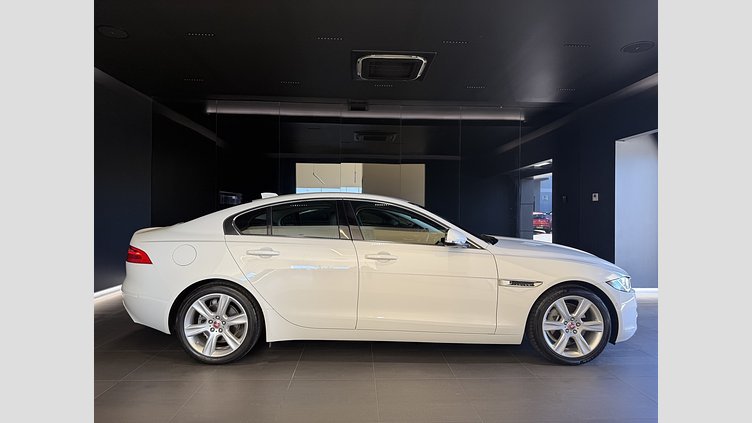 2016 Used Jaguar XE Fuji White 20d Diesel Prestige