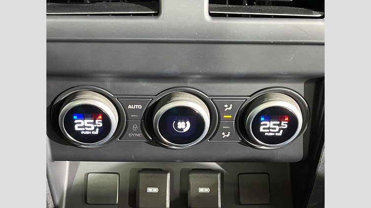 2023 認定中古車 Land Rover Defender 110 グラスミアグリーン D300 AWD（AT） 75TH LIMITED EDITION