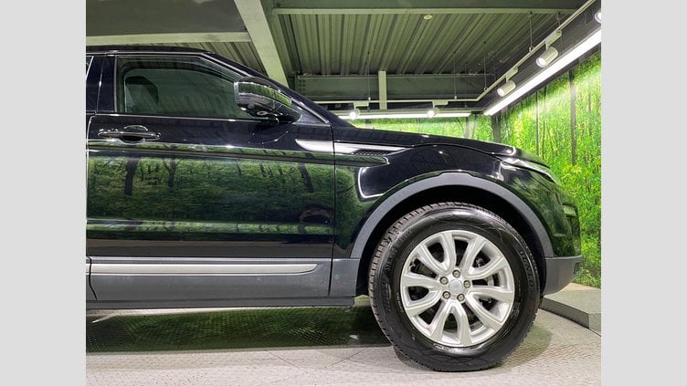 2019 認定中古車 Land Rover Range Rover Evoque Narvik Black 2.0 litre i4D Diesel SE