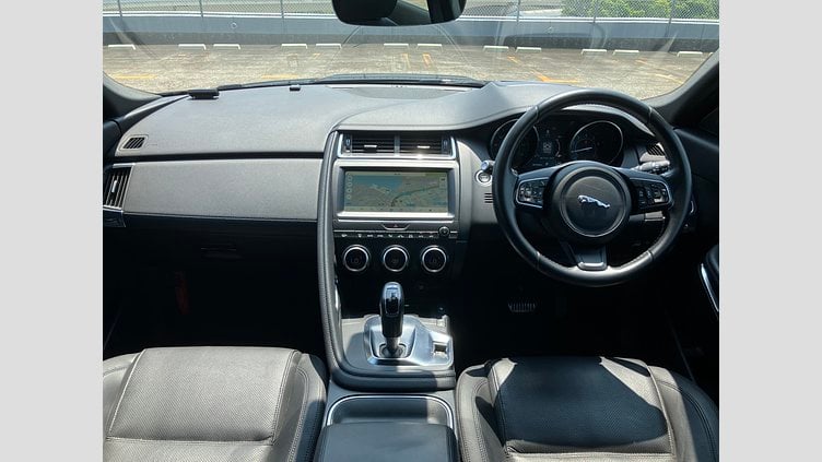2018 認定中古車 Jaguar E-Pace サントリーニ ブラック P250 オートマチック全輪駆動 S