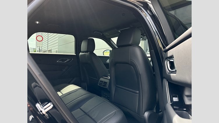 2025 SKLADOVÉ VOZIDLÁ Land Rover Range Rover Velar Čierna Santorini D200 AWD MHEV Dynamic SE