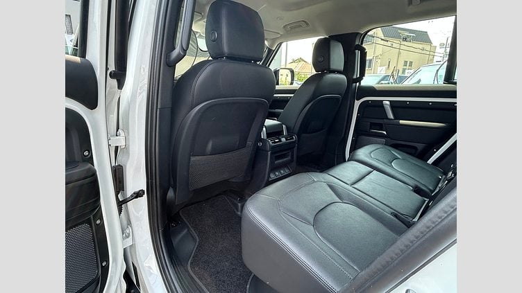 2024 認定中古車 Land Rover Defender 110 フジホワイト D300 AWD（AT） S  カウンティパック　キュレイテッドフォージャパン