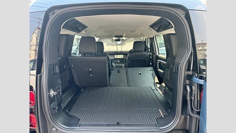 2024 認定中古車 Land Rover Defender 110 フジホワイト D300 AWD（AT） S  カウンティパック　キュレイテッドフォージャパン