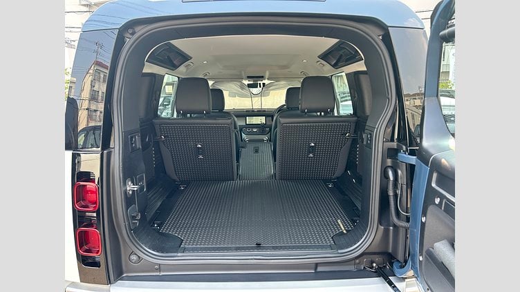 2024 認定中古車 Land Rover Defender 110 フジホワイト D300 AWD（AT） S  カウンティパック　キュレイテッドフォージャパン