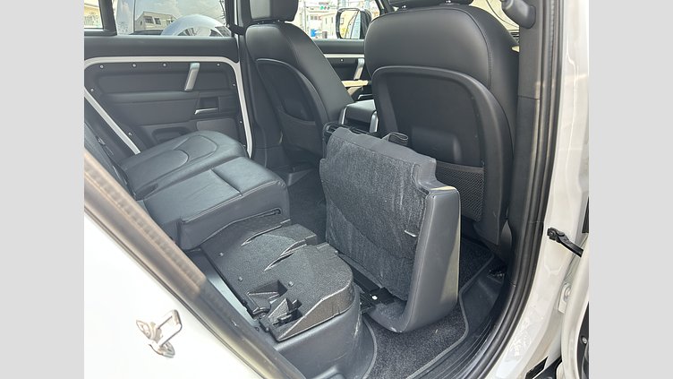2024 認定中古車 Land Rover Defender 110 フジホワイト D300 AWD（AT） S  カウンティパック　キュレイテッドフォージャパン