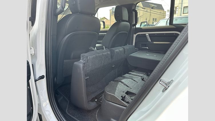 2024 認定中古車 Land Rover Defender 110 フジホワイト D300 AWD（AT） S  カウンティパック　キュレイテッドフォージャパン