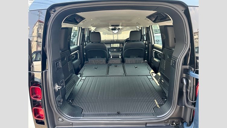 2024 認定中古車 Land Rover Defender 110 フジホワイト D300 AWD（AT） S  カウンティパック　キュレイテッドフォージャパン