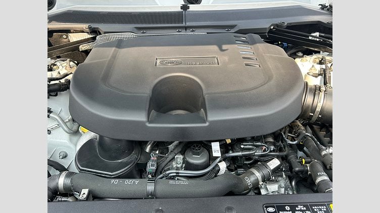 2024 認定中古車 Land Rover Defender 110 フジホワイト D300 AWD（AT） S  カウンティパック　キュレイテッドフォージャパン