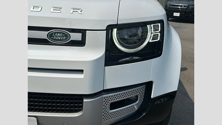 2024 認定中古車 Land Rover Defender 110 フジホワイト D300 AWD（AT） S  カウンティパック　キュレイテッドフォージャパン