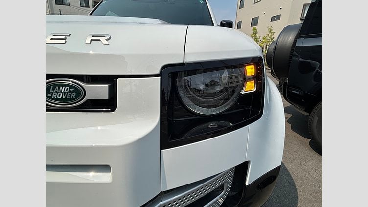 2024 認定中古車 Land Rover Defender 110 フジホワイト D300 AWD（AT） S  カウンティパック　キュレイテッドフォージャパン