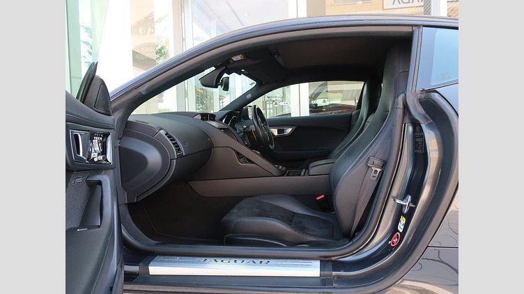 2016 認定中古車 Jaguar F-Type Carpathian Grey 水冷V型6気筒 DOHC
スーパーチャージャー クーペ