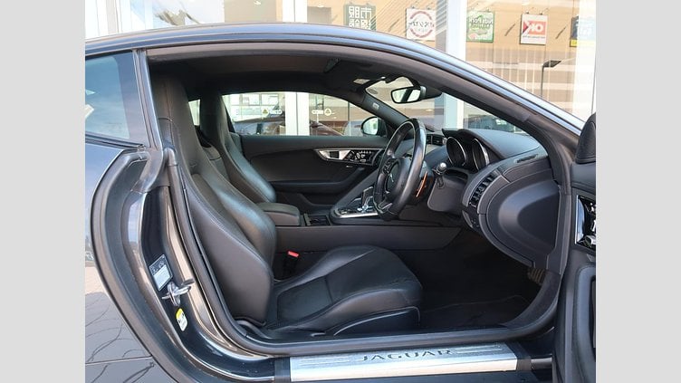 2016 認定中古車 Jaguar F-Type Carpathian Grey 水冷V型6気筒 DOHC
スーパーチャージャー クーペ
