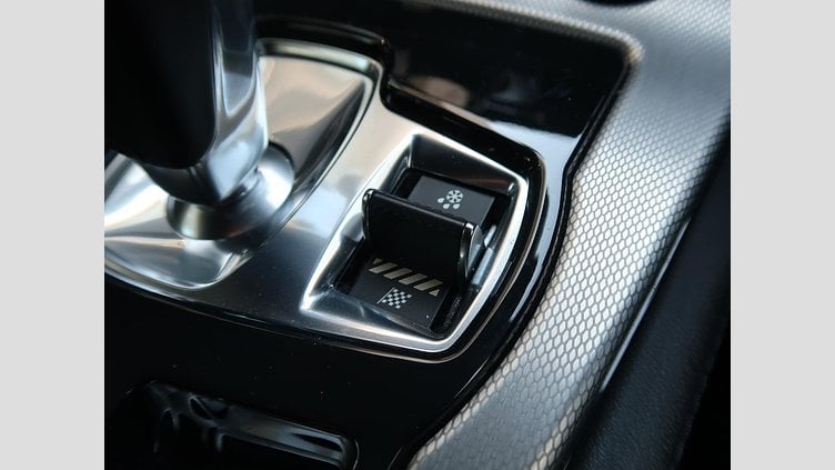 2016 認定中古車 Jaguar F-Type Carpathian Grey 水冷V型6気筒 DOHC
スーパーチャージャー クーペ