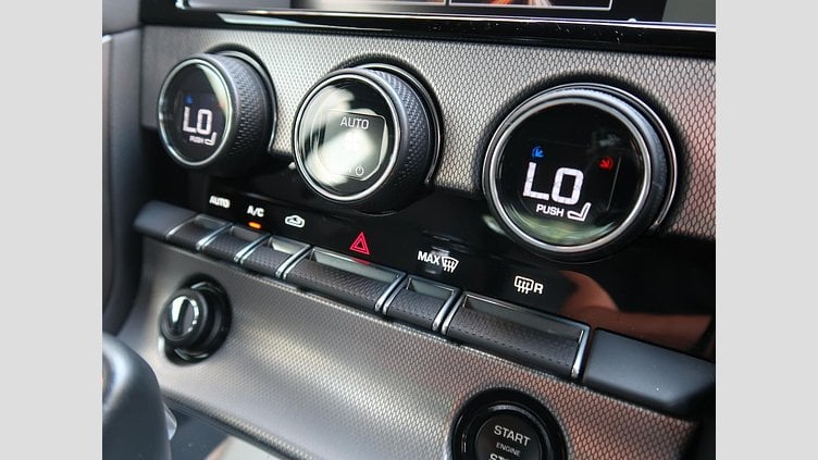 2016 認定中古車 Jaguar F-Type Carpathian Grey 水冷V型6気筒 DOHC
スーパーチャージャー クーペ