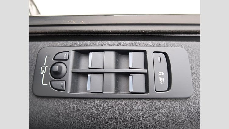 2022 認定中古車 Land Rover Discovery Sport サントリーニブラック P250 AWD（オートマチック） 標準ホイールベース R-DYNAMIC S