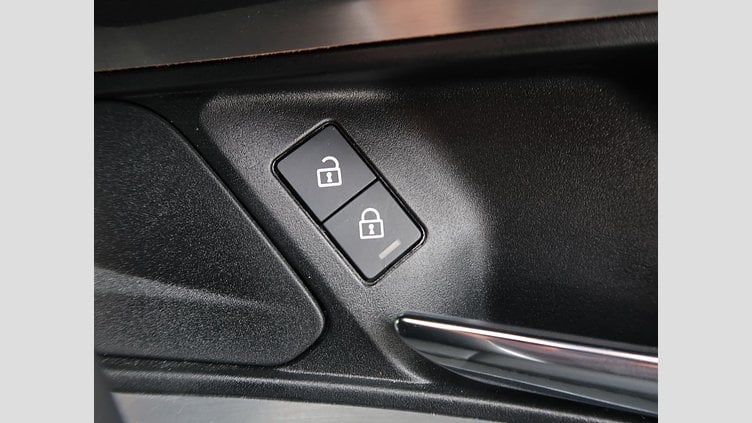 2022 認定中古車 Land Rover Discovery Sport サントリーニブラック P250 AWD（オートマチック） 標準ホイールベース R-DYNAMIC S
