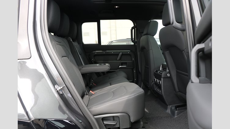 2024 認定中古車 Land Rover Defender 130 カルパチアングレイ D350 ディーゼルマイルドハイブリッド X-Dynamic SE