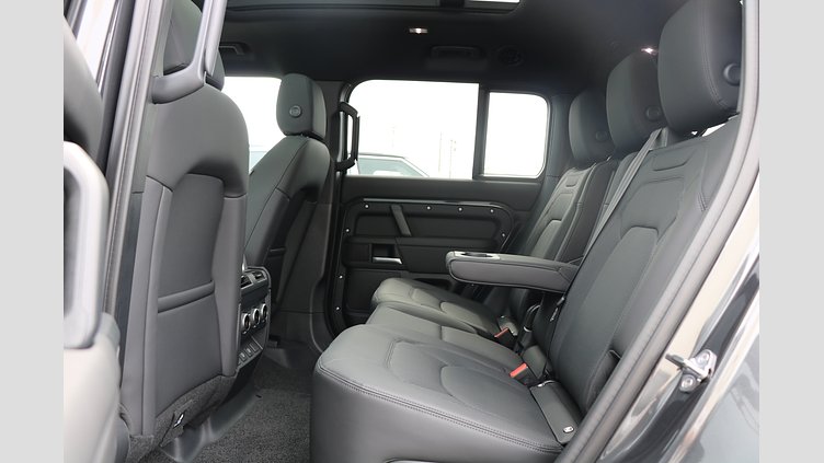 2024 認定中古車 Land Rover Defender 130 カルパチアングレイ D350 ディーゼルマイルドハイブリッド X-Dynamic SE