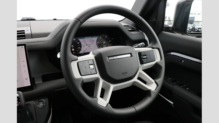 2024 認定中古車 Land Rover Defender 130 カルパチアングレイ D350 ディーゼルマイルドハイブリッド X-Dynamic SE