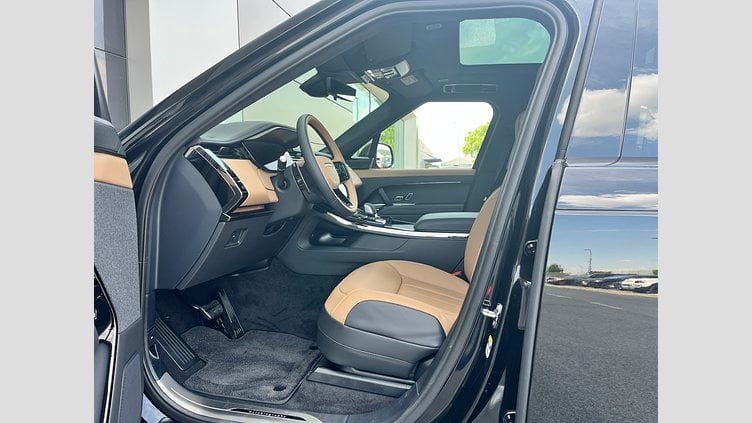 2025 SKLADOVÉ VOZIDLÁ Land Rover Range Rover Sport Čierna Santorini D350 MHEV AWD  Autobiography
