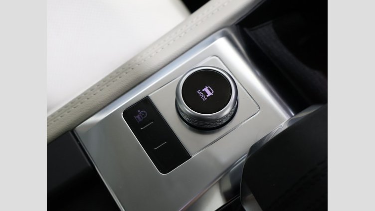 2022 認定中古車 Jaguar F-Pace ハクバシルバー P250 AWD（オートマチック） S