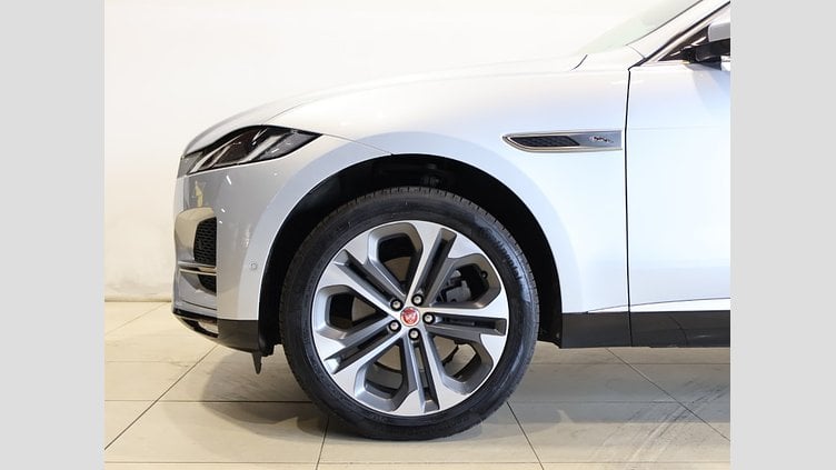 2022 認定中古車 Jaguar F-Pace ハクバシルバー P250 AWD（オートマチック） S