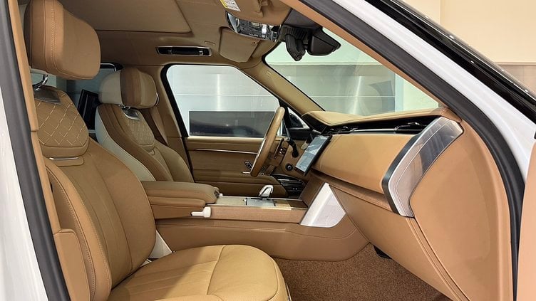 2024 認證中古車 Land Rover Range Rover (1EJ) Ostuni Pearl White 珍珠白 P615 汽油 (輕油電混合) 長軸距 SV